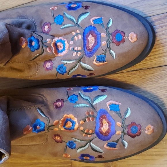 Mudd womens Cheyenne floral‎  embroidered western boho boots sz 7.5 - Picture 2 of 7